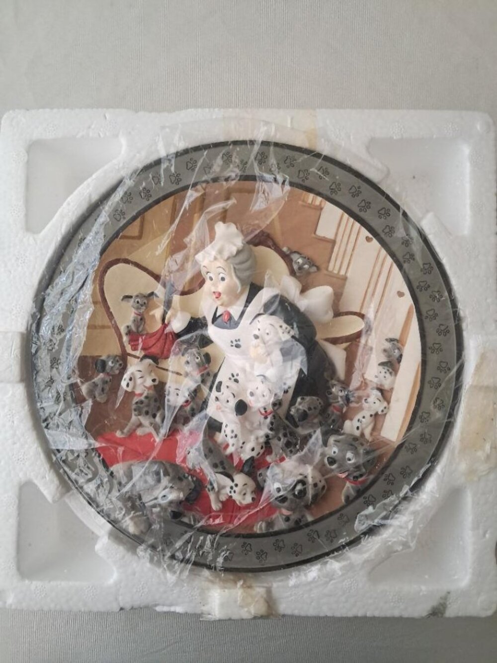 Disney 101 Dalmatians 3D Plate Vintage 1990 COA